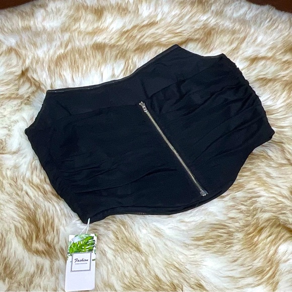 Black Strapless Corset Top with Mesh Overlay - Size Large - Picture 4 of 5